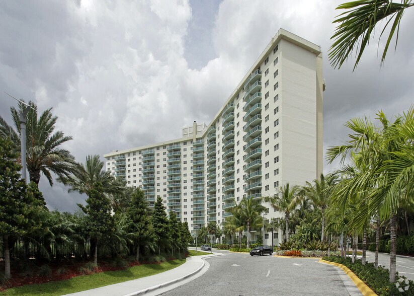 More Photos Of 19370 Collins Ave, Sunny Isles Beach Apartments For Sale