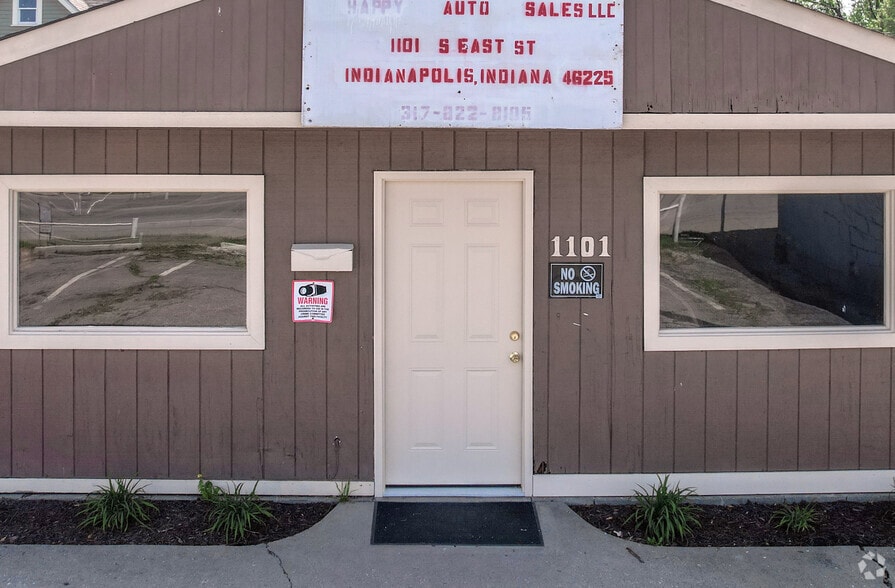 More Photos Of 1101 S East St, Indianapolis Auto Dealership For Sale