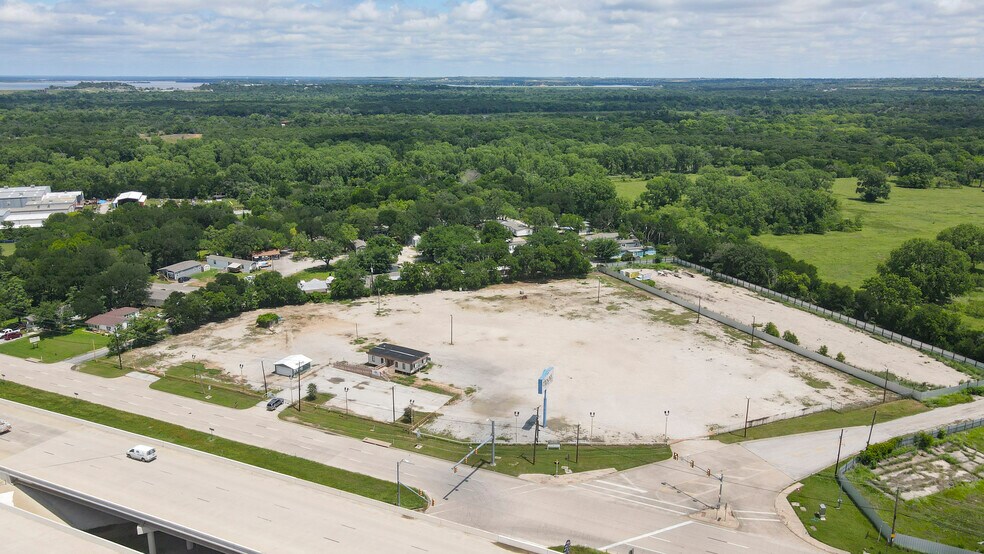 More Photos Of 10050 Jacksboro Hwy, Fort Worth Land For Lease