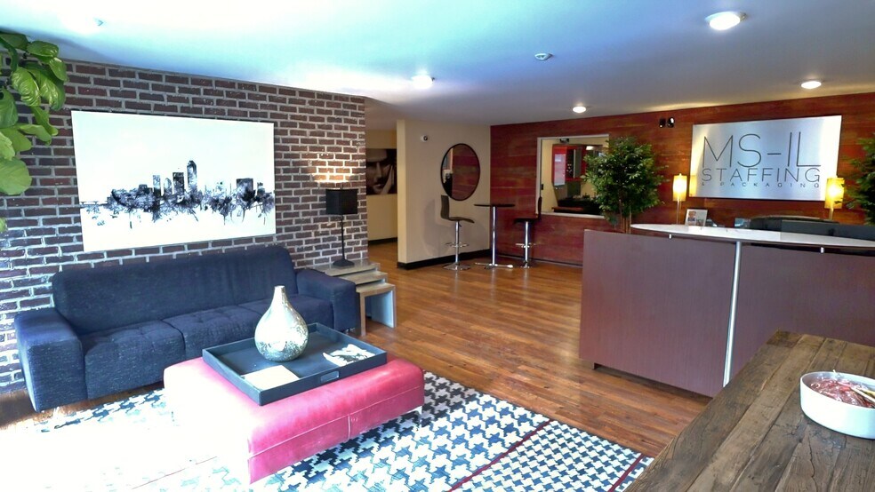 More Photos Of 710 E 64th St, Indianapolis Office For Lease