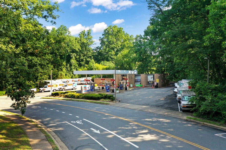 More Photos Of 11410 N Shore Dr, Reston Service Station For Sale