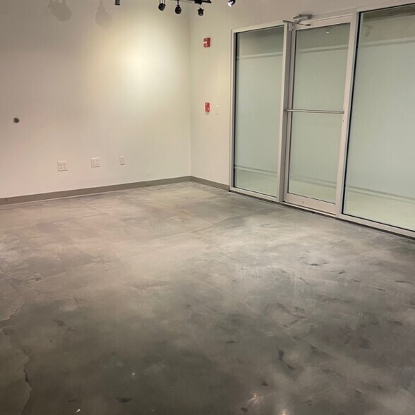 More Photos Of 444 W New England Ave, Winter Park Office For Lease