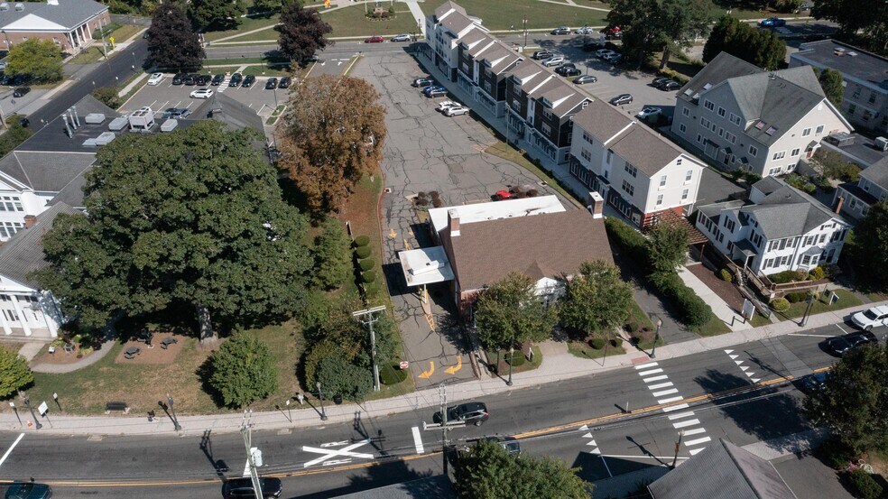 More Photos Of 159 Greenwood Ave, Bethel Bank For Sale