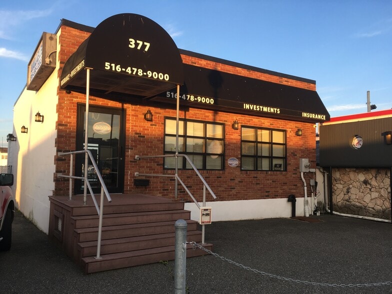 More Photos Of 377 Woodcleft Ave, Freeport Storefront Retail Residential For Sale