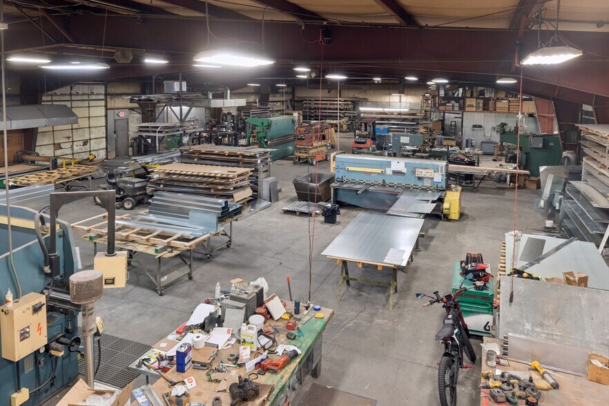 More Photos Of 3035 S 3600 W, Salt Lake City Manufacturing For Sale