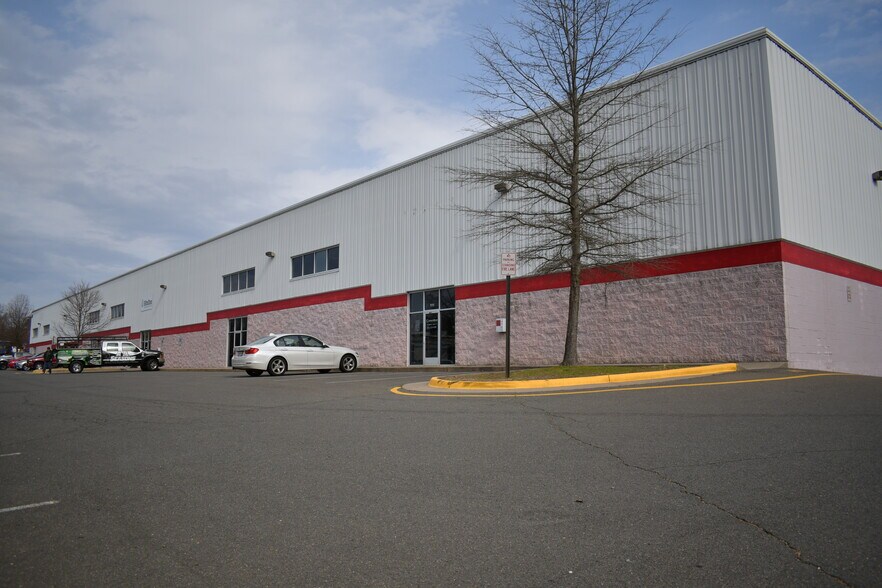 More Photos Of 115 Juliad Ct, Fredericksburg Warehouse For Lease