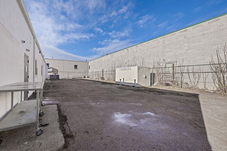 More Photos Of 4905 E 41st Ave, Denver Warehouse For Sale
