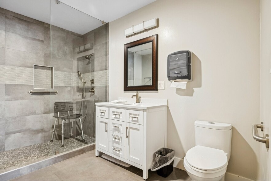 More Photos Of 5926 E Wilshire Dr, Scottsdale Assisted Living For Sale
