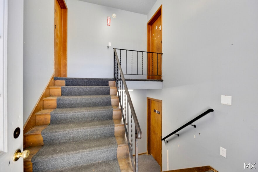 More Photos Of 1860 Prairie Pky SW, Wyoming Apartments For Sale