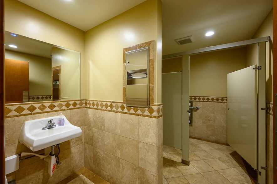 More Photos Of 122 Sheldon St, El Segundo Loft Creative Space For Sale