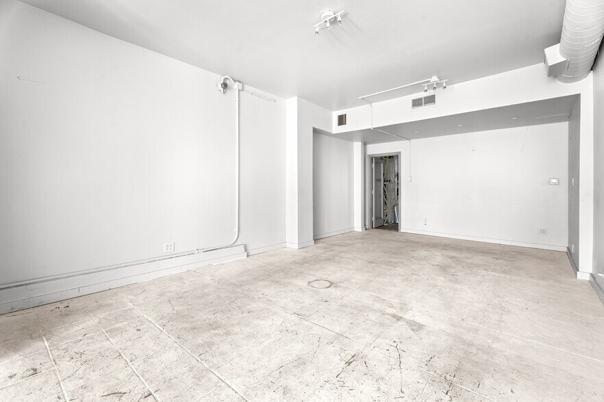 More Photos Of 7952 1/2 W 3rd St, Los Angeles Storefront Retail Office For Lease