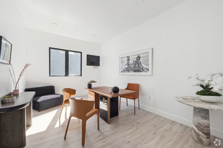 More Photos Of 137 N Doheny Dr, West Hollywood Apartments For Sale