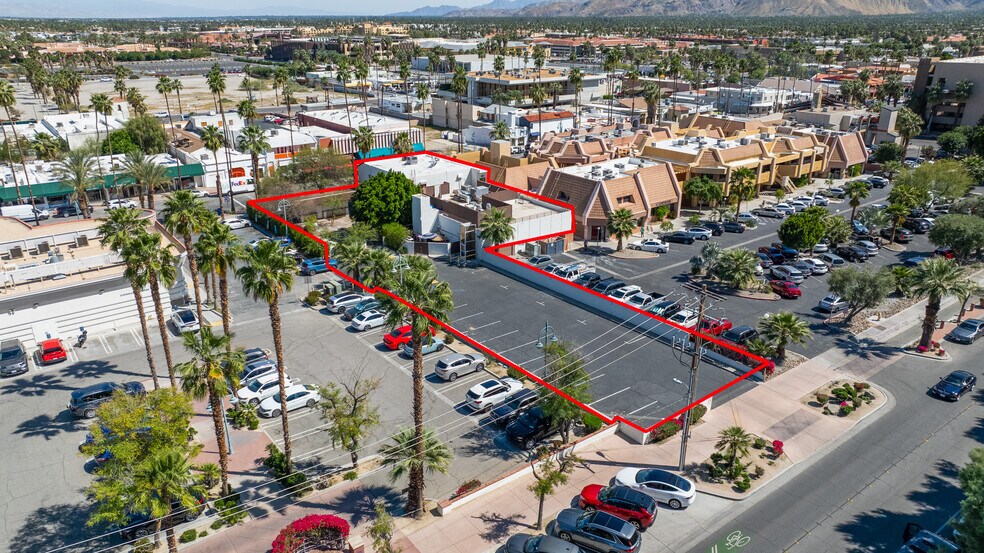 More Photos Of 369 N Palm Canyon Dr, Palm Springs Restaurant For Lease