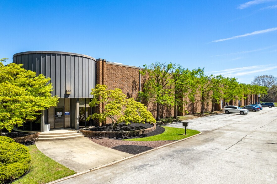 More Photos Of 107 Gaither Dr, Mount Laurel Warehouse For Lease