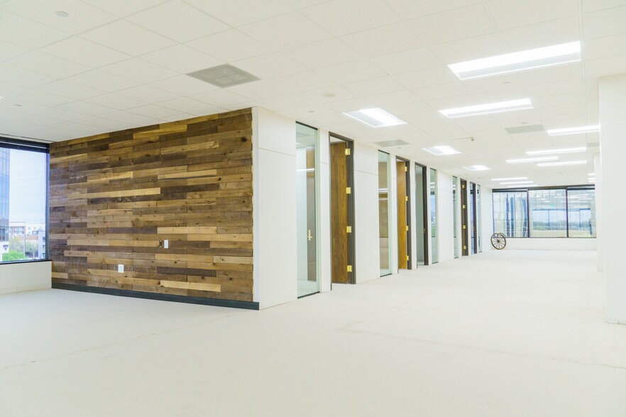 More Photos Of 4851 Lyndon B Johnson Fwy, Dallas Office For Lease