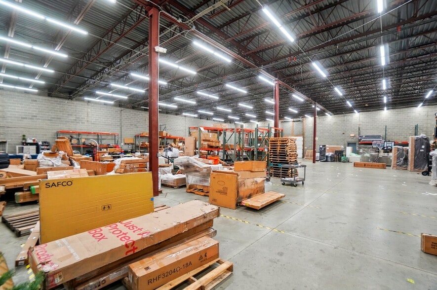 More Photos Of 50 Eswin St, Cincinnati Freestanding For Sale