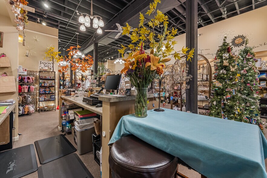 More Photos Of 42 N Main St, Hartford Storefront Retail Residential For Sale