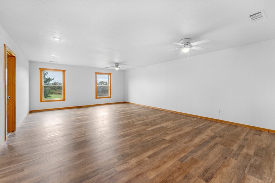 More Photos Of 1204 County Road 215, Berryville Specialty For Sale