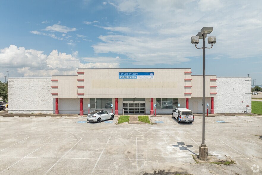 More Photos Of 9550 Emmett F Lowry Expy, Texas City Freestanding For Lease