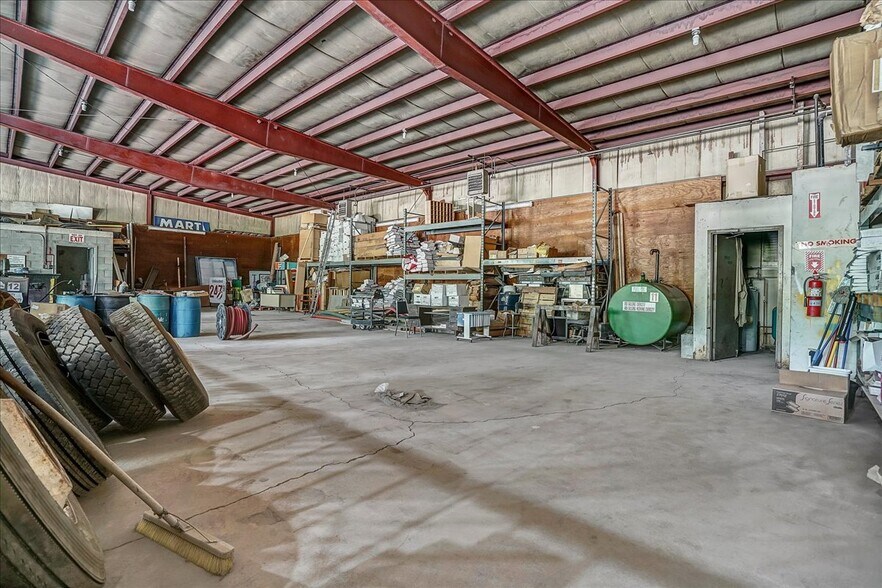 More Photos Of 85 Kaufman Rd, Monticello Distribution For Sale