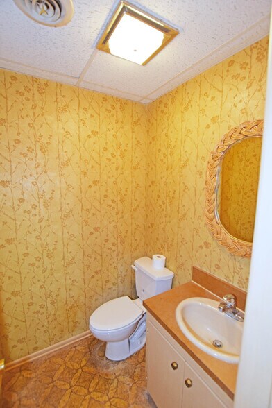 More Photos Of 1073 N FM 1936, Odessa Warehouse For Sale