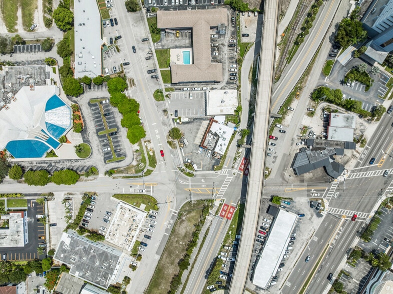 More Photos Of 9711 SW 77th Ave, Miami Freestanding For Sale