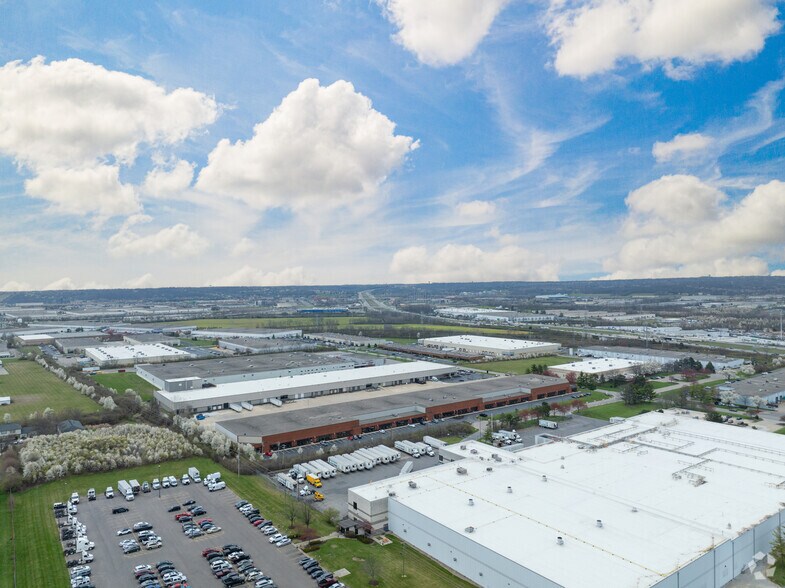 More Photos Of 5406-5474 Spellmire Dr, West Chester Warehouse For Lease