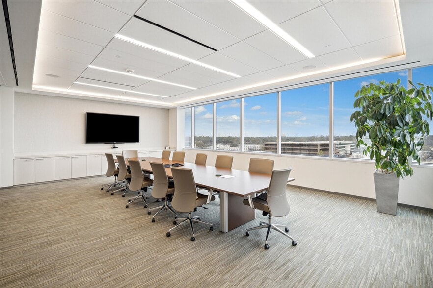 More Photos Of 9090 Katy Fwy, Houston Medical For Lease