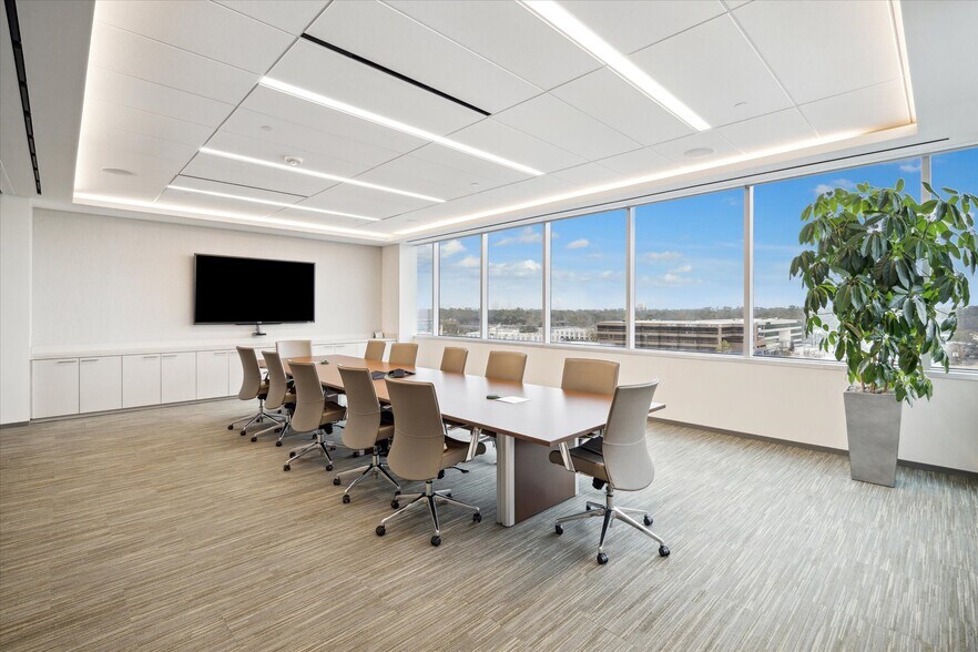 More Photos Of 9090 Katy Fwy, Houston Medical For Lease