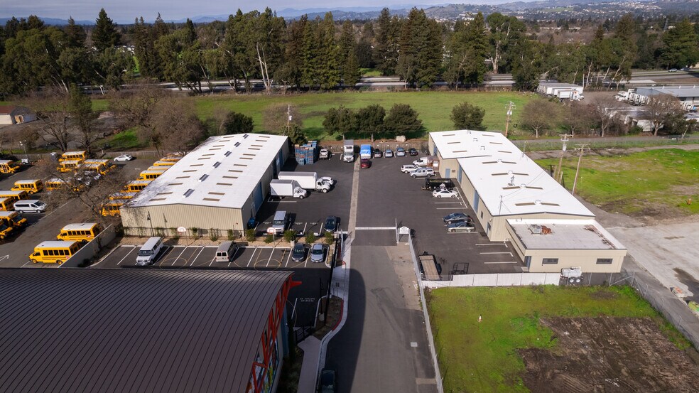 More Photos Of 887 Sebastopol Rd, Santa Rosa Warehouse For Lease