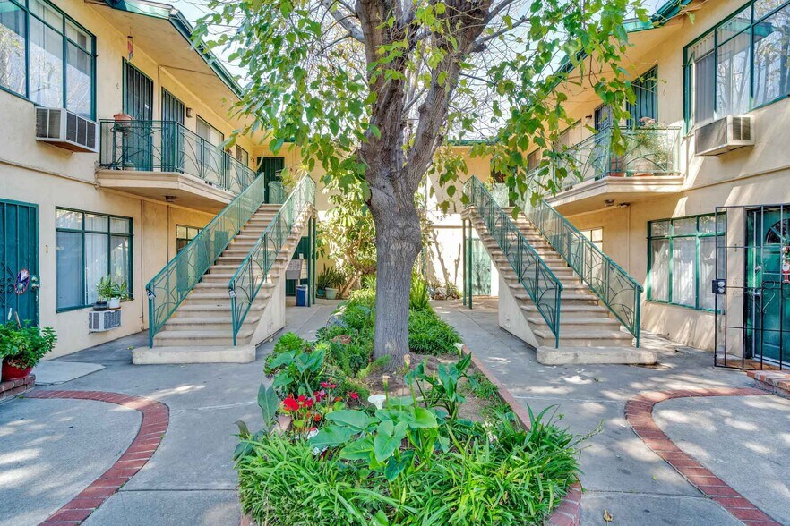 More Photos Of 15915-15919 Sherman Way, Van Nuys Apartments For Sale