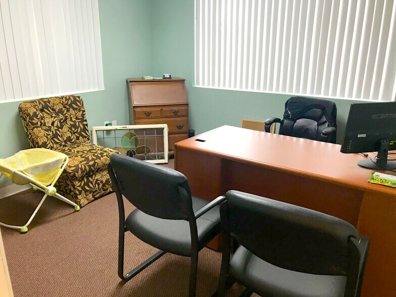 More Photos Of 540 NW University, Port Saint Lucie Office Residential For Sale
