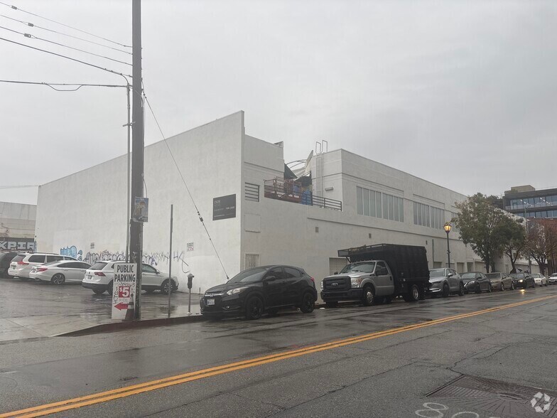 Primary Photo Of 821 N Spring St, Los Angeles Flex For Lease