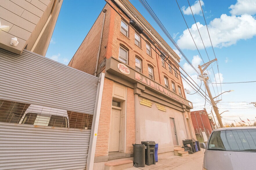 More Photos Of 1944-1952 Richmond Terrace, Staten Island Showroom For Lease