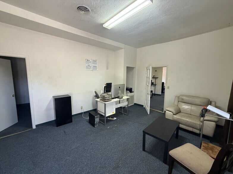 More Photos Of 2651 Henderson, Redding Warehouse For Sale