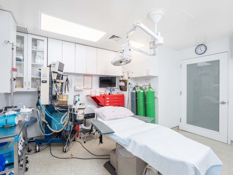 More Photos Of 161 Madison Ave, New York Medical For Lease