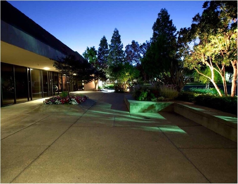 More Photos Of 2150 John Glenn Dr, Concord Telecom Hotel Data Hosting For Lease