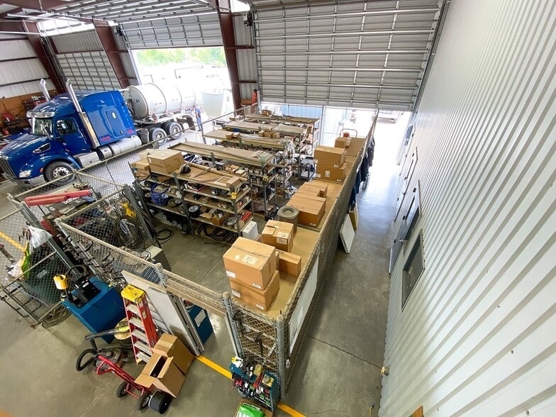 More Photos Of 3625 Highway 290 W, Brenham Warehouse For Sale
