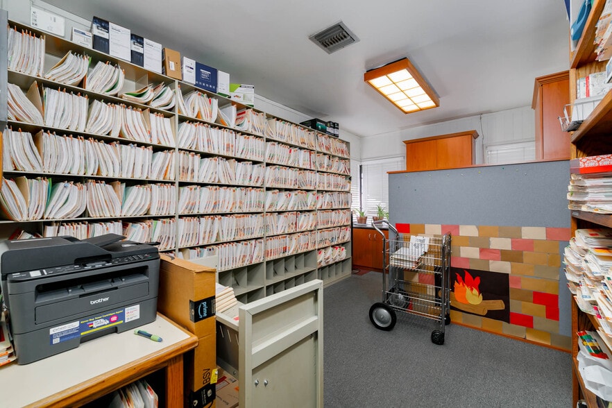 More Photos Of 95 W Sierra Madre Blvd, Sierra Madre Medical For Sale