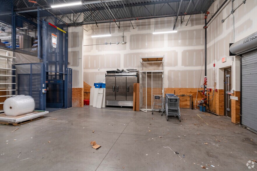 More Photos Of 1615 Main St, Susanville Drugstore For Lease