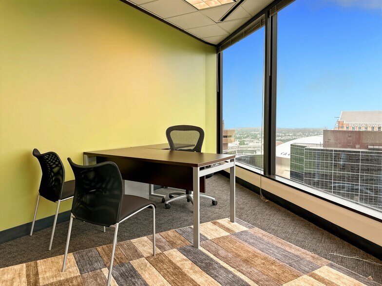More Photos Of 1100 Poydras St, New Orleans Coworking Space