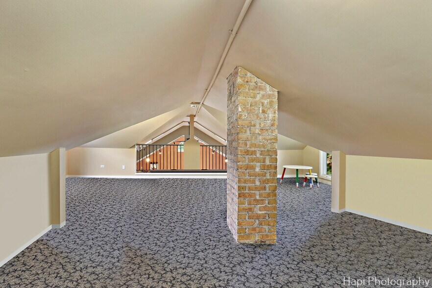 More Photos Of 401 E Park Ave, Libertyville Freestanding For Sale