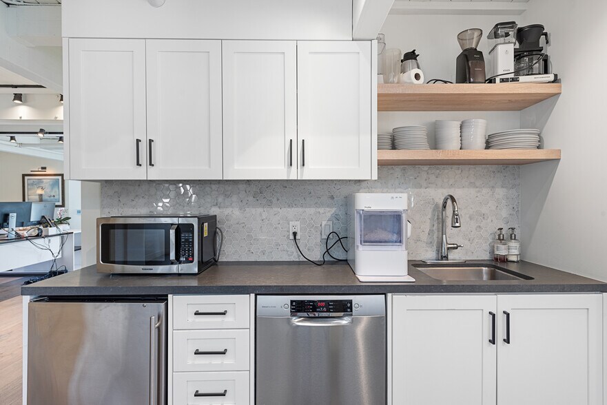 More Photos Of 24532 Del Prado, Dana Point Storefront Retail Office For Lease