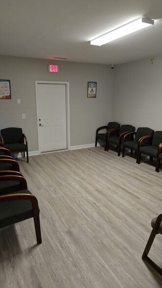 More Photos Of 106 Colony Park Dr, Cumming Office Residential For Lease