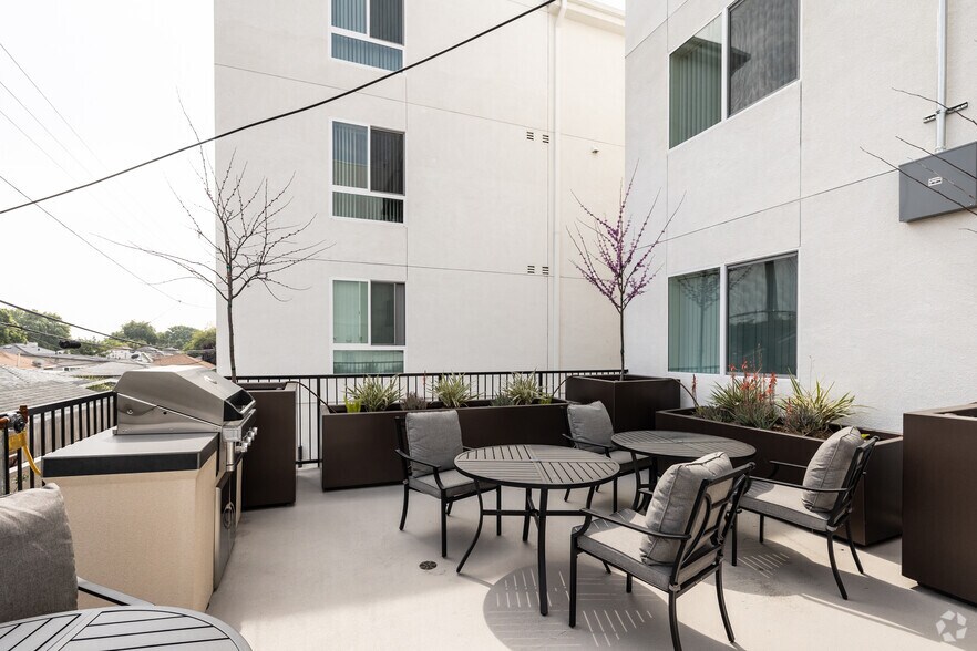 More Photos Of 3518 Chesapeake Ave, Los Angeles Apartments For Sale