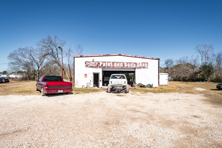 More Photos Of 2025 FM 1960 Bypass Rd E, Humble General Retail For Sale