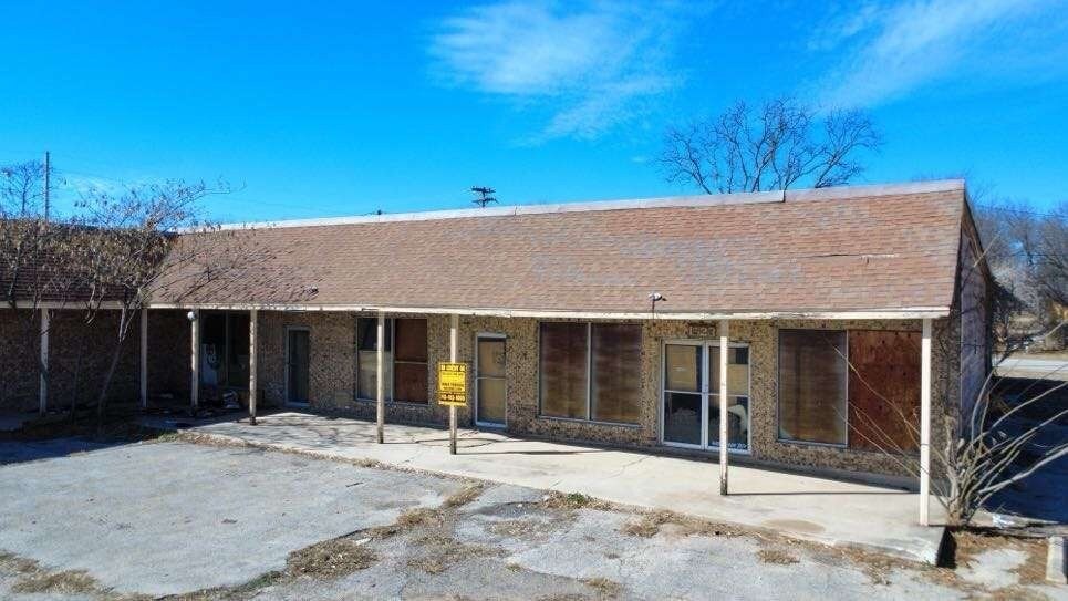 More Photos Of 1513 Market Place Blvd, Brownwood Office For Sale