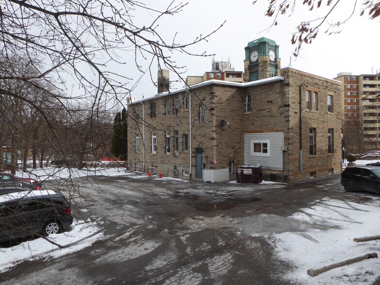 More Photos Of 70 Mill St, Halton Hills Apartments For Sale