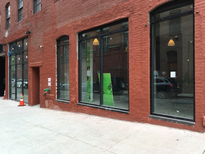 More Photos Of 247 Water St, Brooklyn Manufacturing For Lease