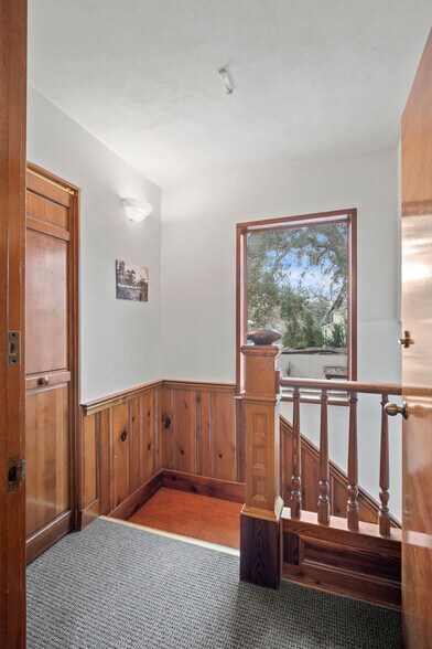 More Photos Of 123 Live Oak Ave, Daytona Beach Office Residential For Sale